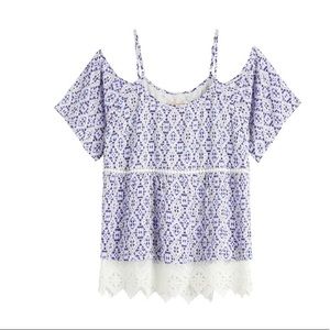 Shoulder cropped summertime shirt!